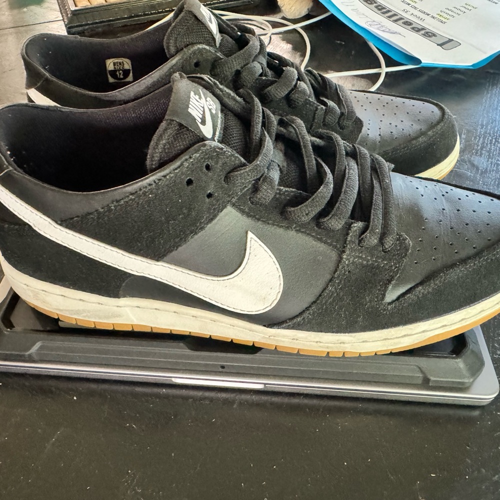 Nike Men's Black and White Sneakers
